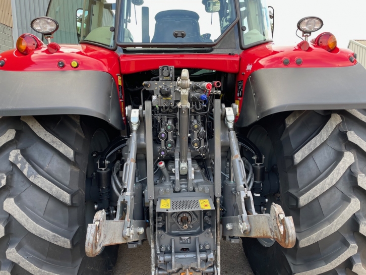 Massey Ferguson 7718S Exclusive