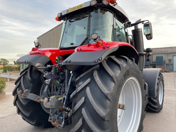Massey Ferguson 7726S Exclusive