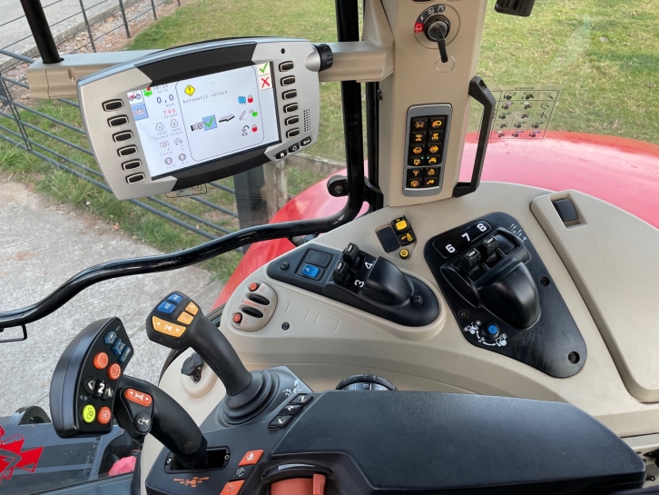Massey Ferguson 7726S Exclusive