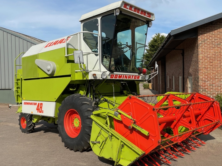 Claas Dominator 48S