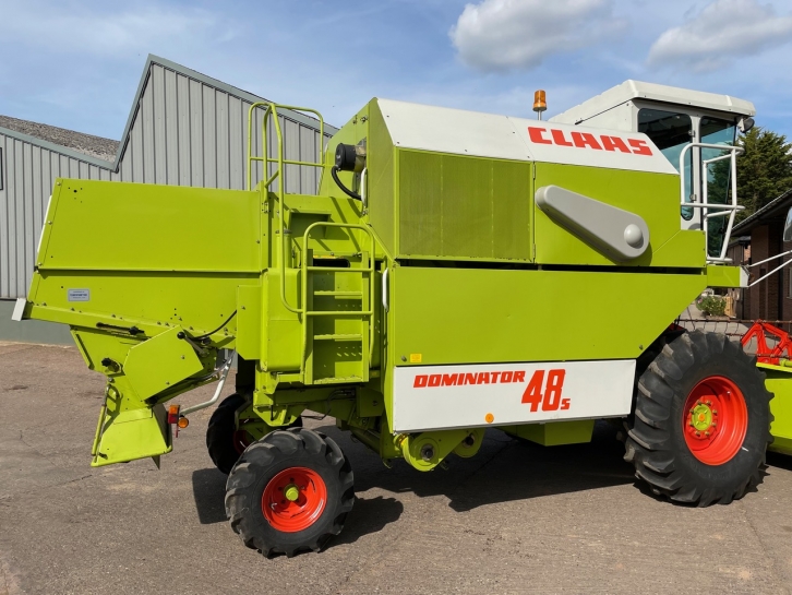 Claas Dominator 48S