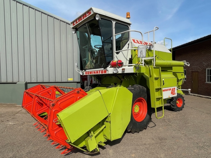 Claas Dominator 48S