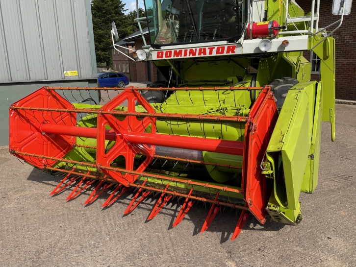 Claas Dominator 48S