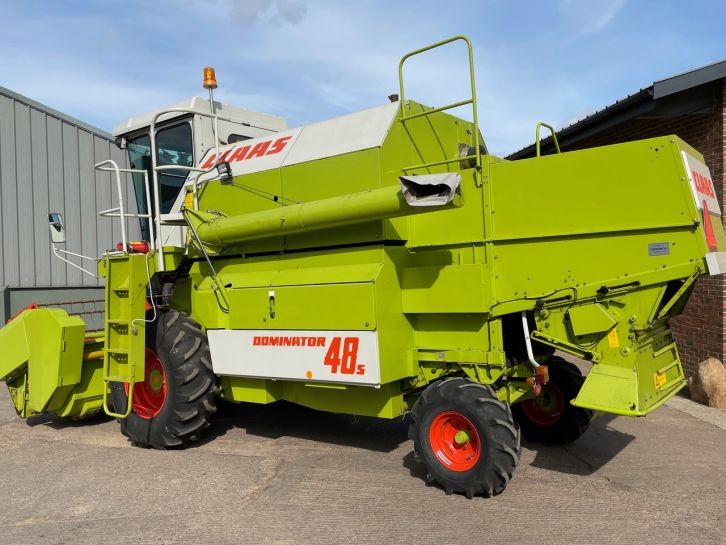 Claas Dominator 48S