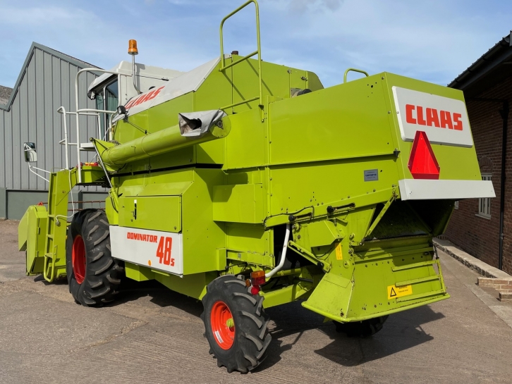 Claas Dominator 48S