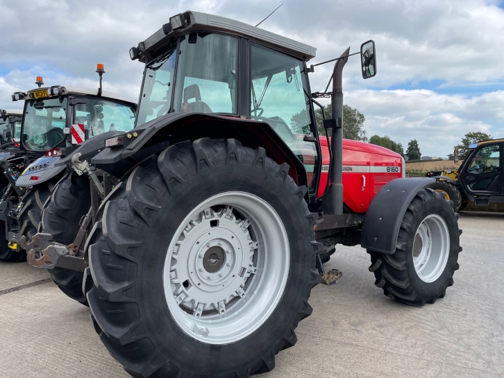 Massey Ferguson 8160