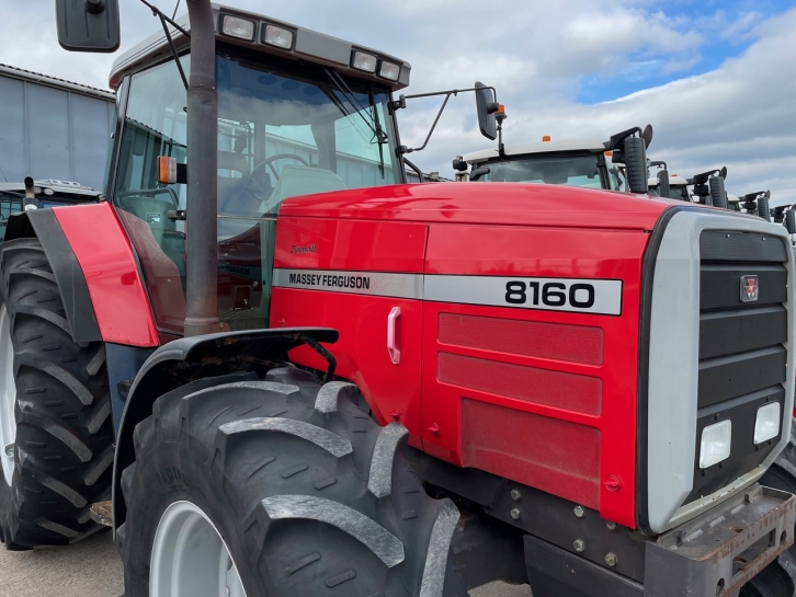 Massey Ferguson 8160