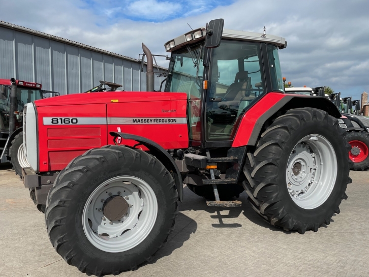 Massey Ferguson 8160