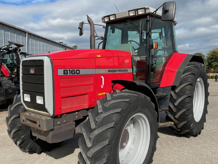 Massey Ferguson 8160