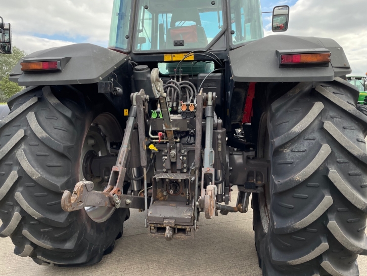 Massey Ferguson 8160