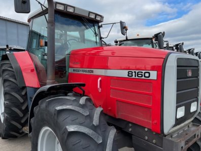Massey Ferguson 8160