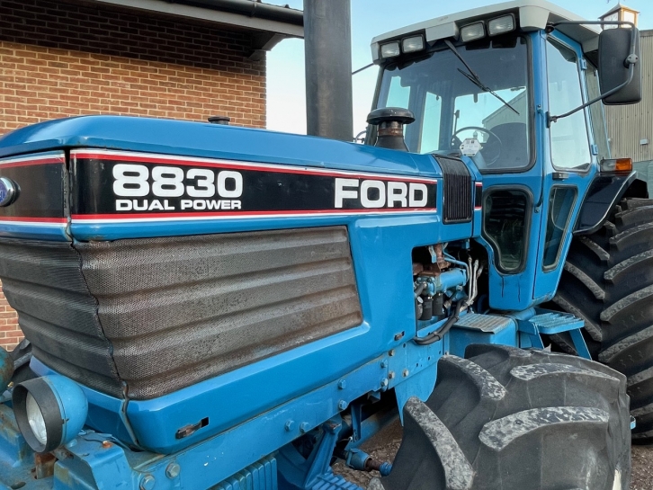 Ford 8830