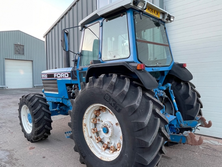 Ford 8830