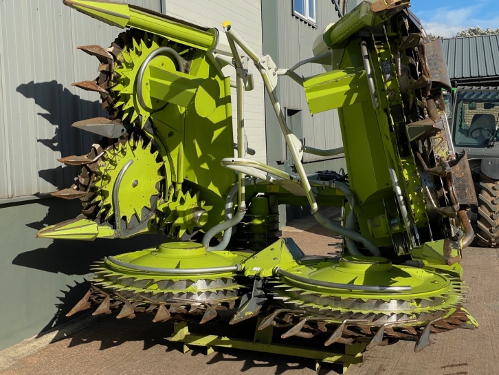 Claas Orbis 600 8 row Maize header