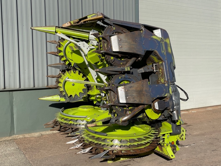 Claas Orbis 600 8 row Maize header
