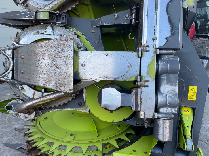 Claas Orbis 600 8 row Maize header
