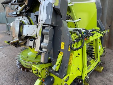 Claas Orbis 600 8 row Maize header