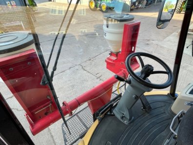 Challenger RoGator RG655D sprayer