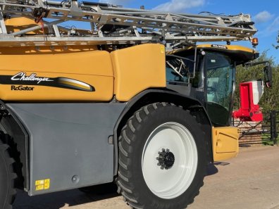 Challenger RoGator RG655D sprayer