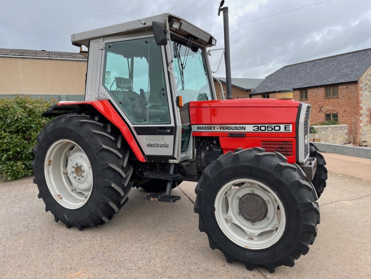 Massey Ferguson 3050E