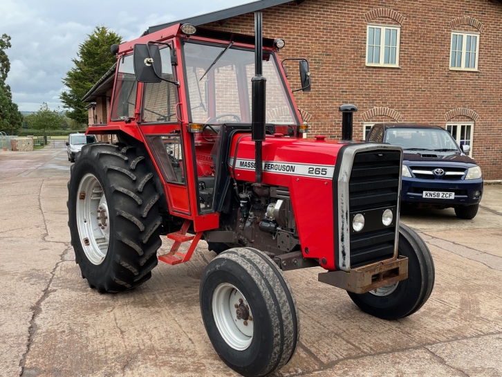 Massey Ferguson 265