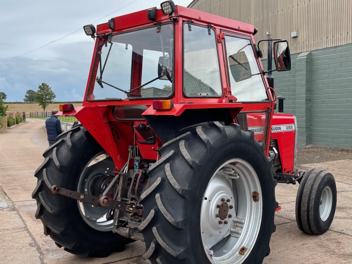 Massey Ferguson 265
