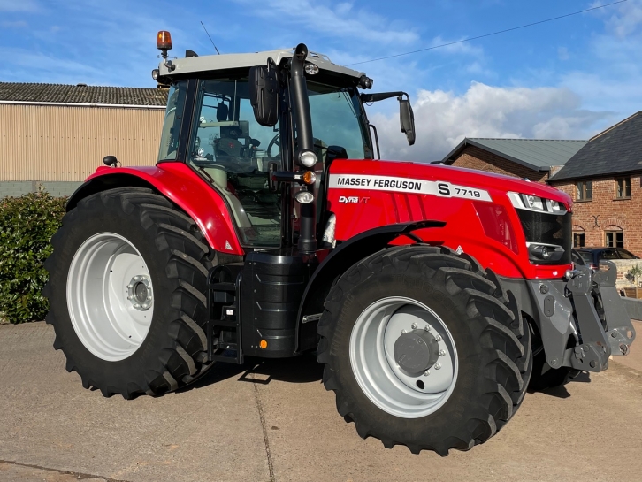 Massey Ferguson 7719S Exclusive