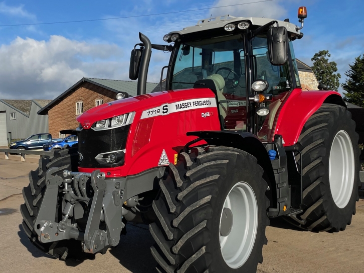 Massey Ferguson 7719S Exclusive