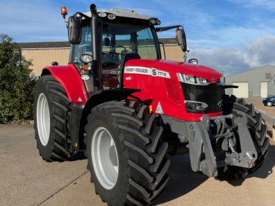Massey Ferguson 7719S Exclusive