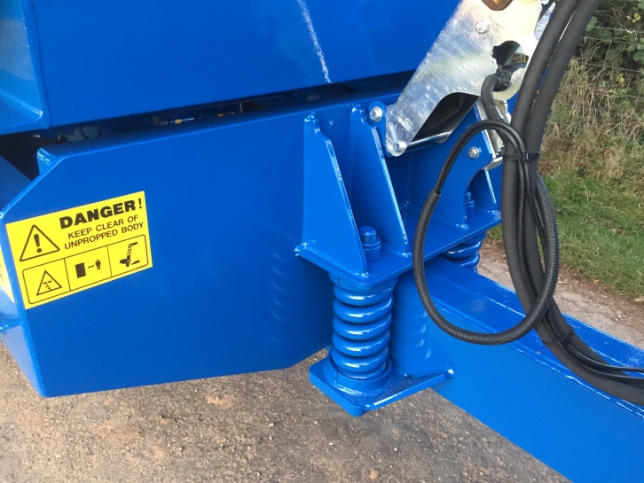 NC 316 16 Ton dump trailer