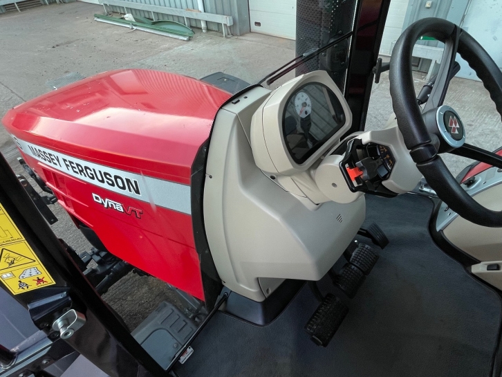 Massey Ferguson 8740S Exclusive