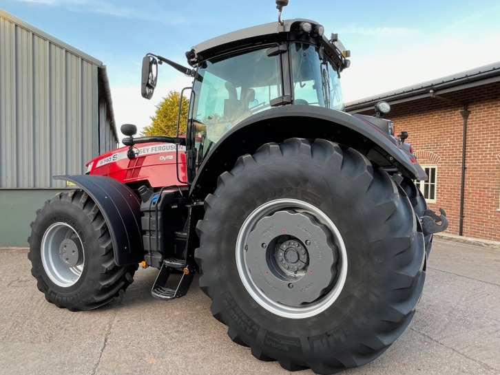 Massey Ferguson 8740S Exclusive