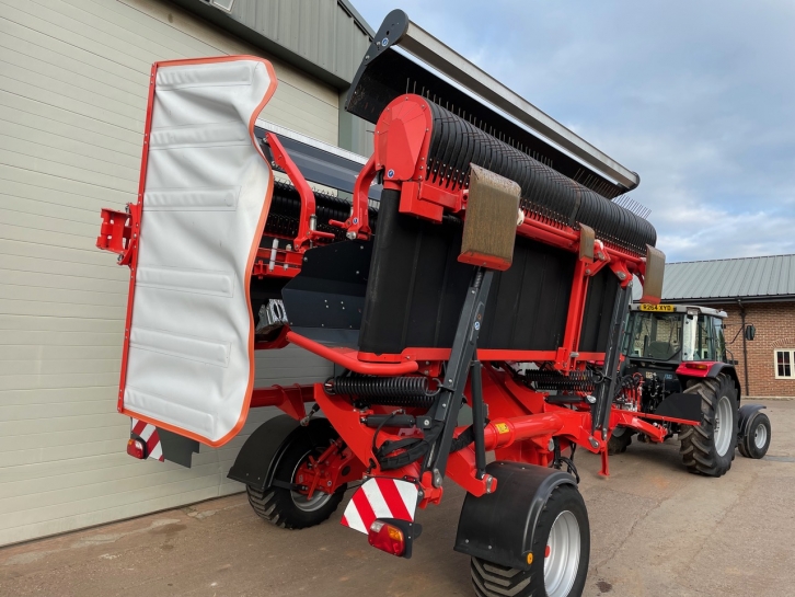 Kuhn Merge Maxx 950