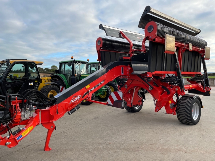 Kuhn Merge Maxx 950
