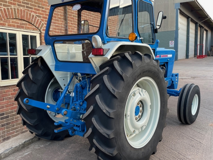 Ford 5000