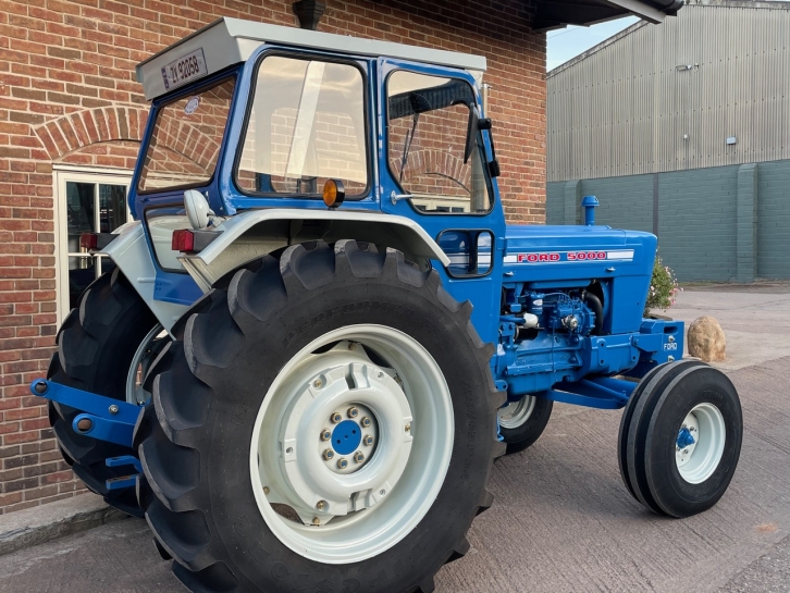 Ford 5000