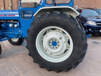 Ford 5000