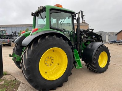 John Deere 6630