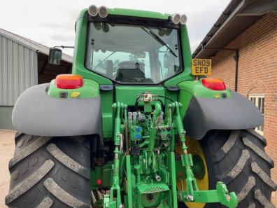 John Deere 6830