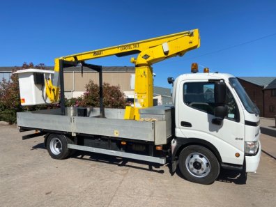Hino 300 815 lorry