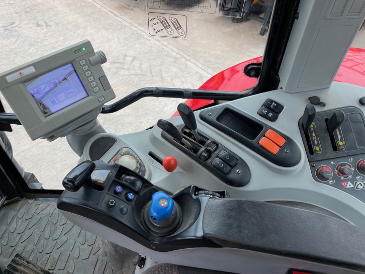Massey Ferguson 6499