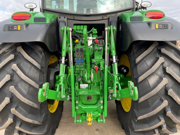 John Deere 6155R