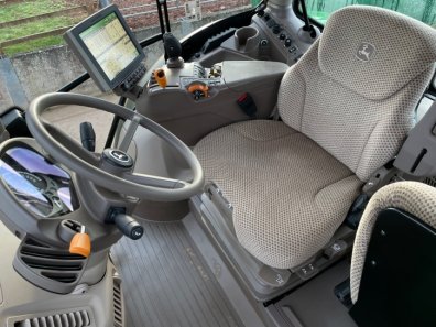 John Deere 6155R