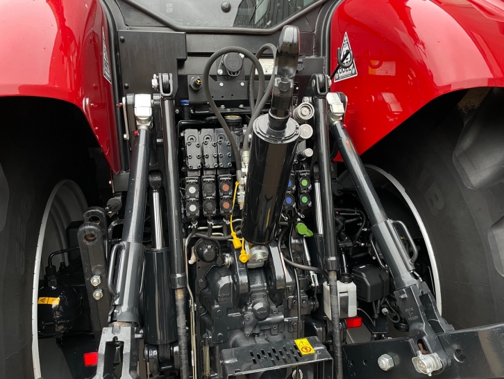 Case CVX 240