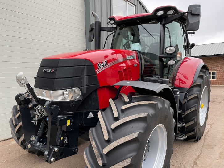 Case CVX 240