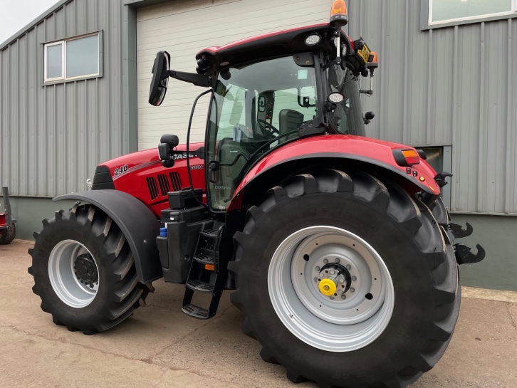 Case CVX 240