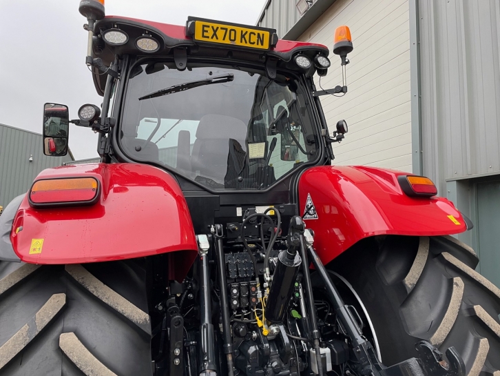 Case CVX 240