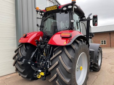 Case CVX 240