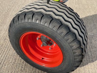 Claas Liner 2900 twin rotor rake