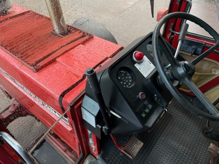 International 1255XL